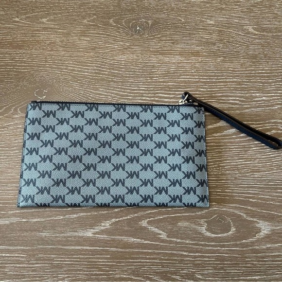 Michael Kors Blue Wristlet - Picture 5 of 8